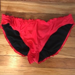NWOT ruffle swimsuit bottoms